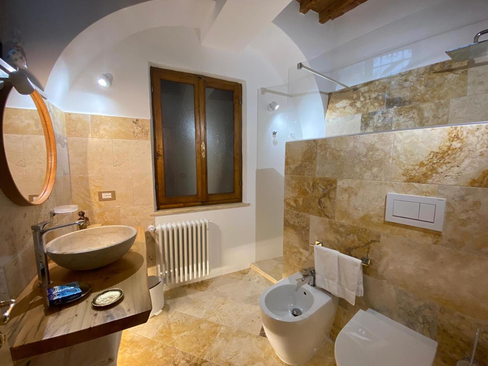 Lastamperia19 Camere-Rooms Montepulciano Stazione Buitenkant foto