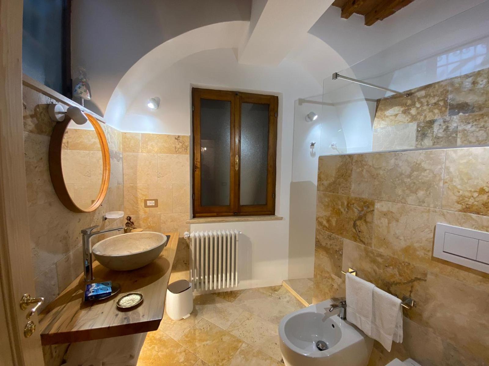 Lastamperia19 Camere-Rooms Montepulciano Stazione Buitenkant foto