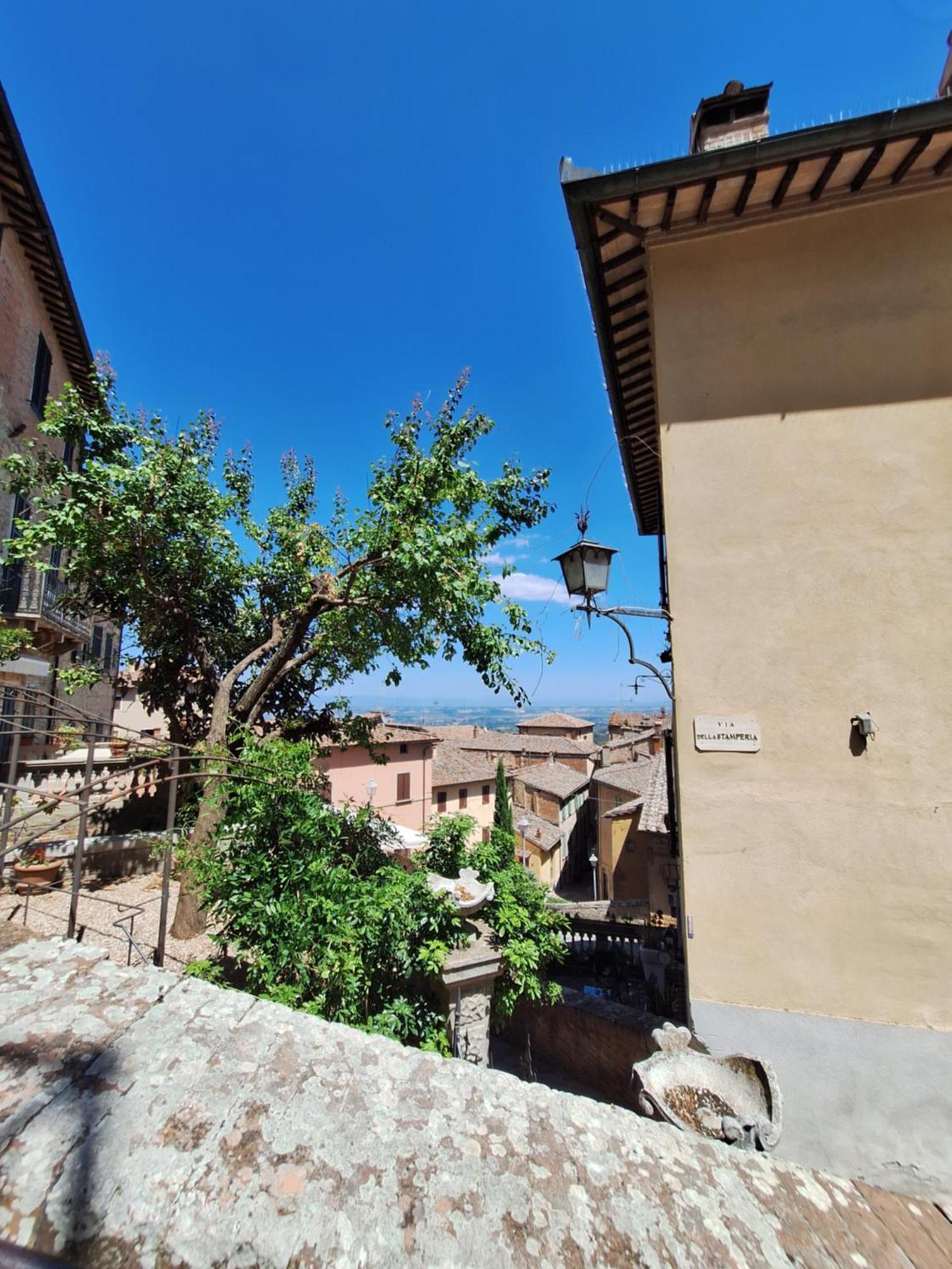 Lastamperia19 Camere-Rooms Montepulciano Stazione Buitenkant foto