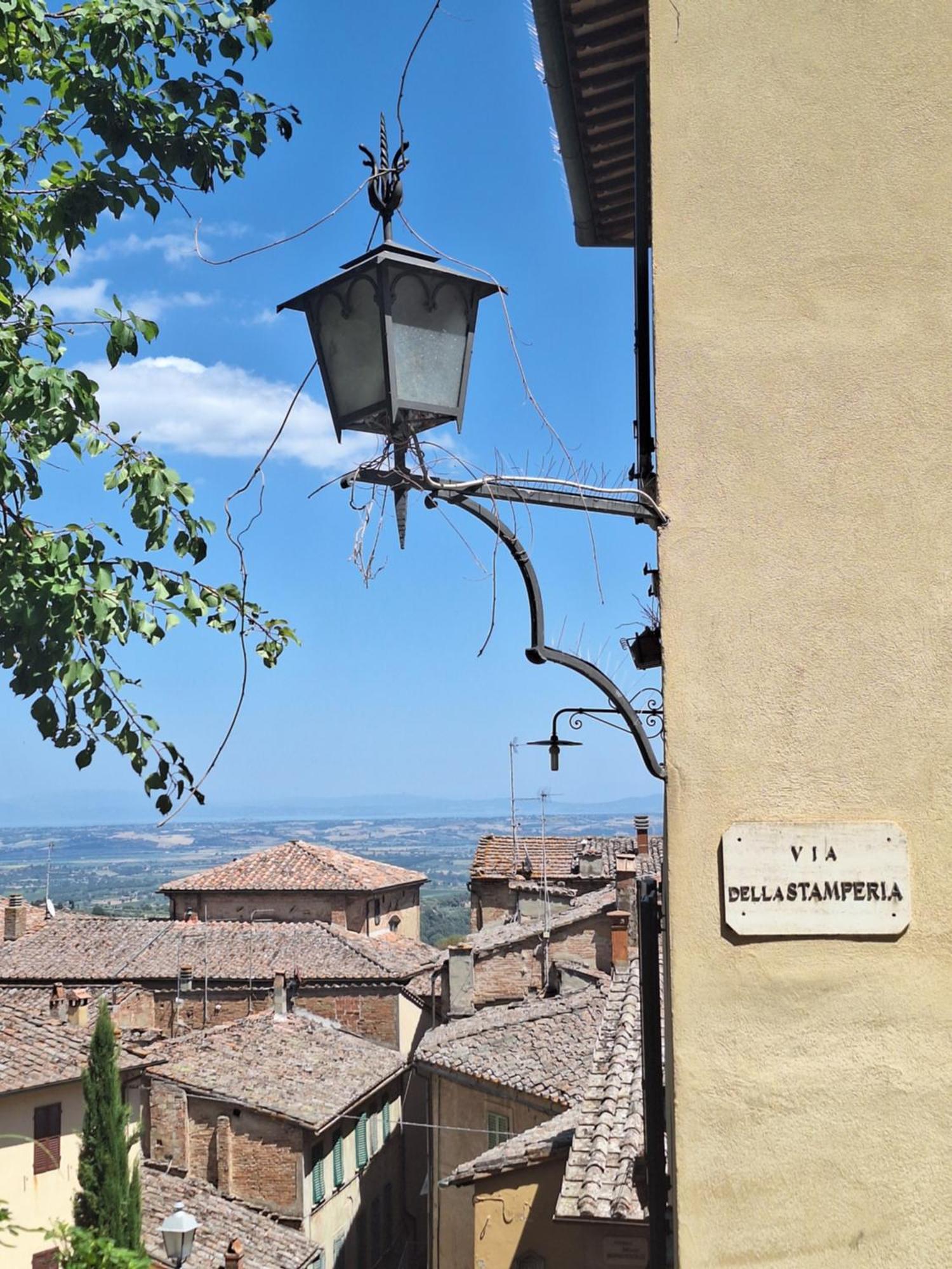 Lastamperia19 Camere-Rooms Montepulciano Stazione Buitenkant foto